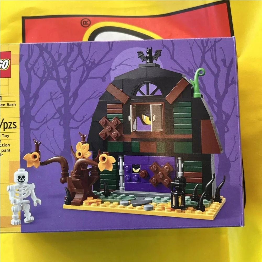 RETIRED- Lego Seasonal 40721 Halloween Barn NEW Rare